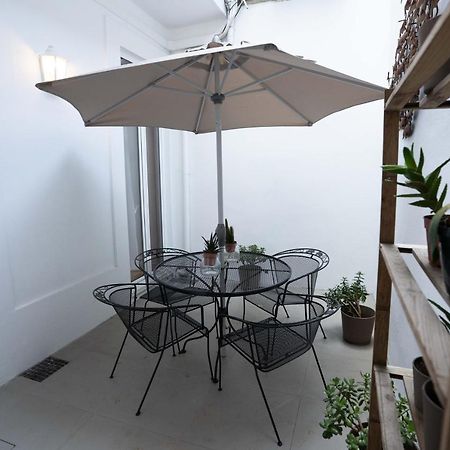 Downtown Porto Relaxed Apartment With Private Yard Exterior photo