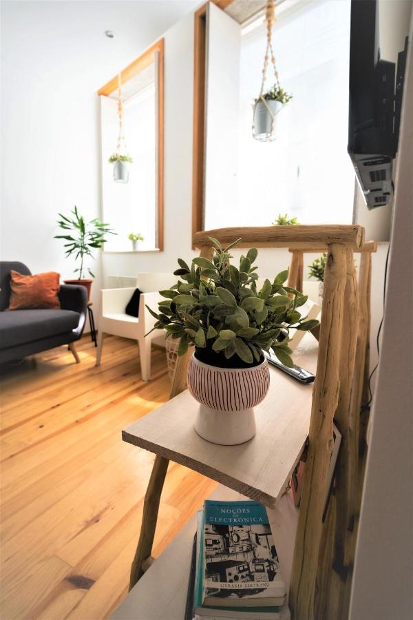 Downtown Porto Relaxed Apartment With Private Yard Exterior photo